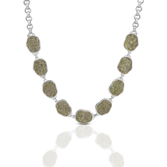 Pravus crushed  necklace.